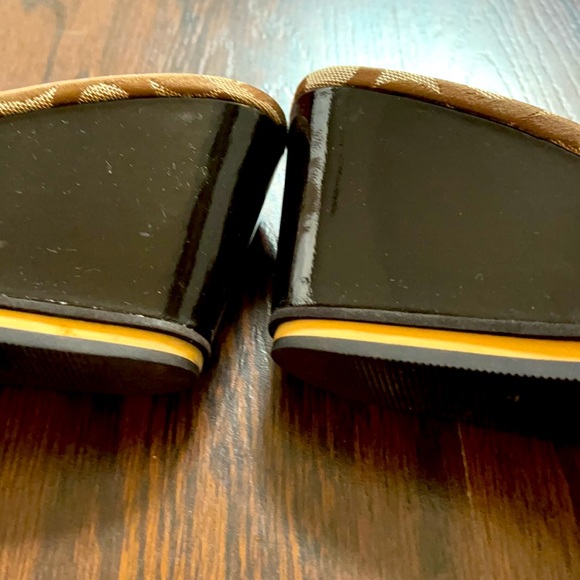 Coach Sandals - Picture 6 of 7